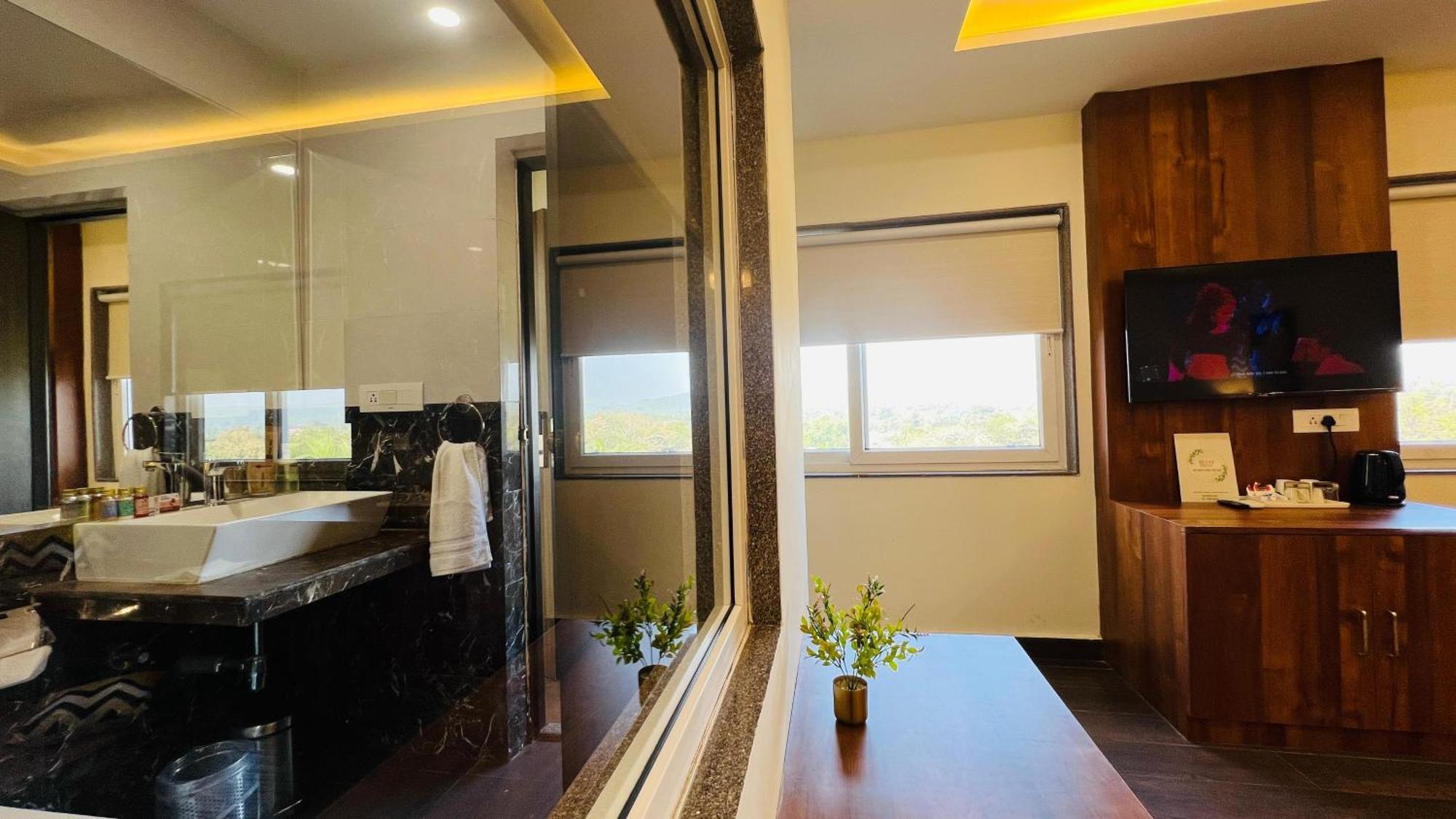 Bluo Amani Vagator - Boutique Hotel Goa Анжуна Екстер'єр фото
