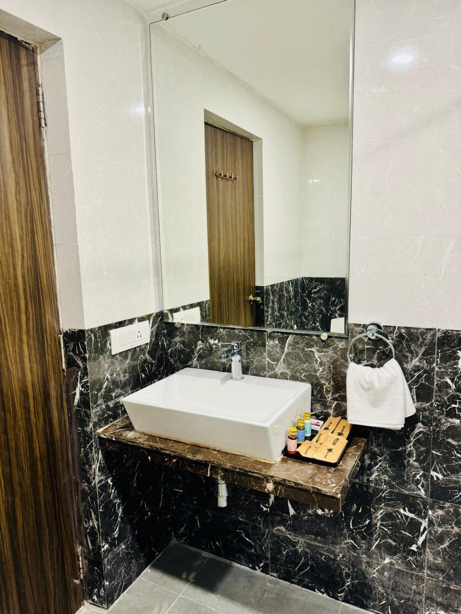 Bluo Amani Vagator - Boutique Hotel Goa Анжуна Номер фото